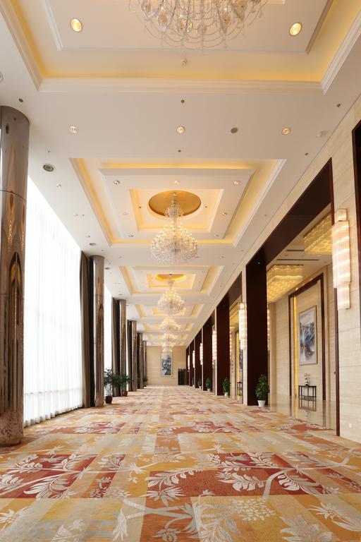 Parkview Hotel Taiyuan Exterior photo